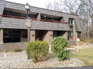 38 Rambling Brook Ln APT B2, Glastonbury, CT 06033