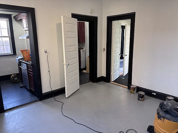 2nd image of 205 Valentine Ln