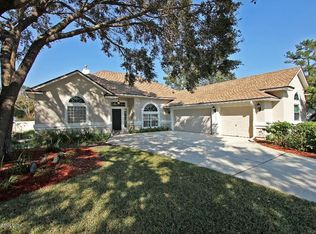 380 Maplewood Dr, Saint Johns, FL 32259