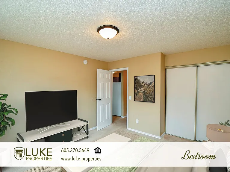 401 S Sycamore Ave #207 — Photo 10