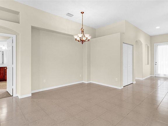 4th image of 1303 Shoreline Cir
