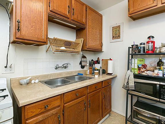 3rd image of 3978 Florida St