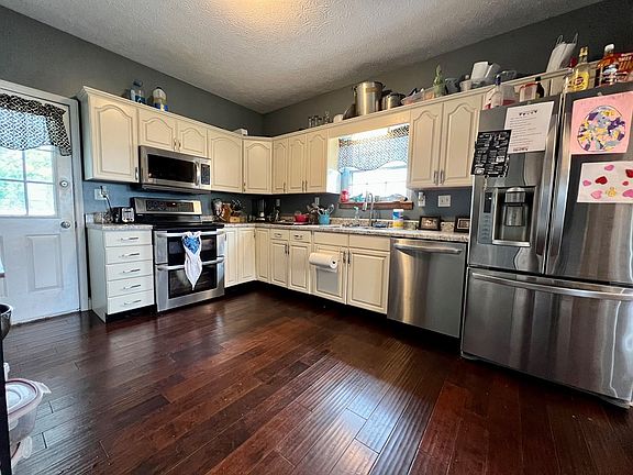 2nd image of 1437 5th St