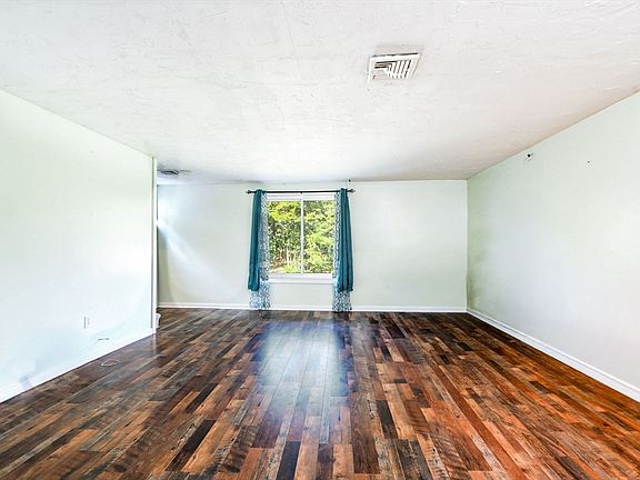 5th image of 29 Surrey Ln Unit 29