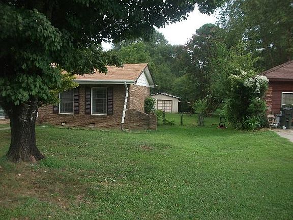 2nd image of 805 Barnesdale Dr