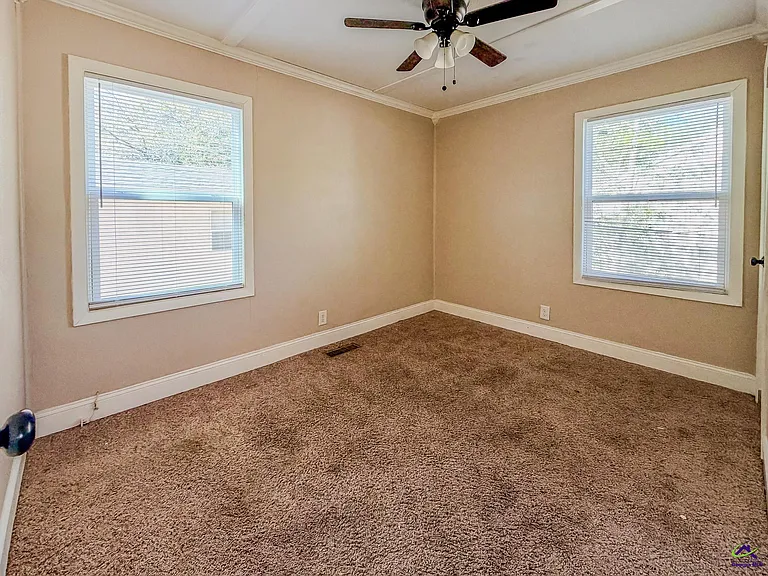 607 McArthur Blvd — Photo 12