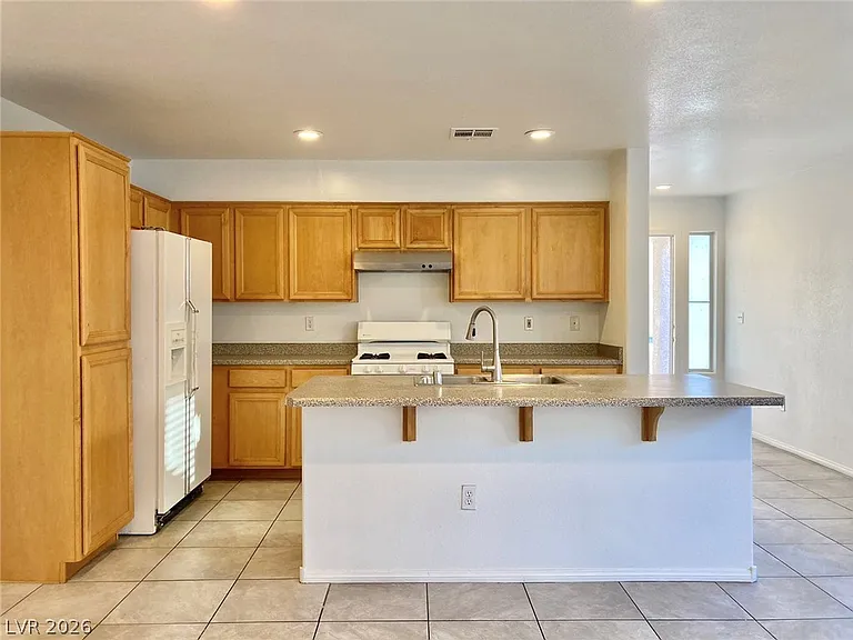 4990 Tioga Pass Ave — Photo 5