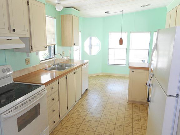 4th image of 4358 Twin Lakes Dr