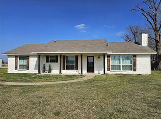 1205 W Trinity St, Groesbeck, TX 76642