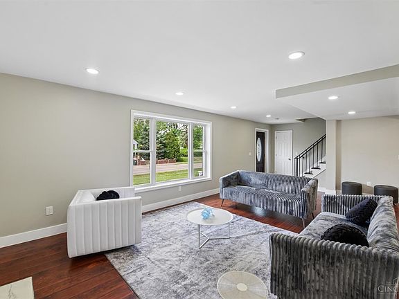 5th image of 7474 Edgemont Rd