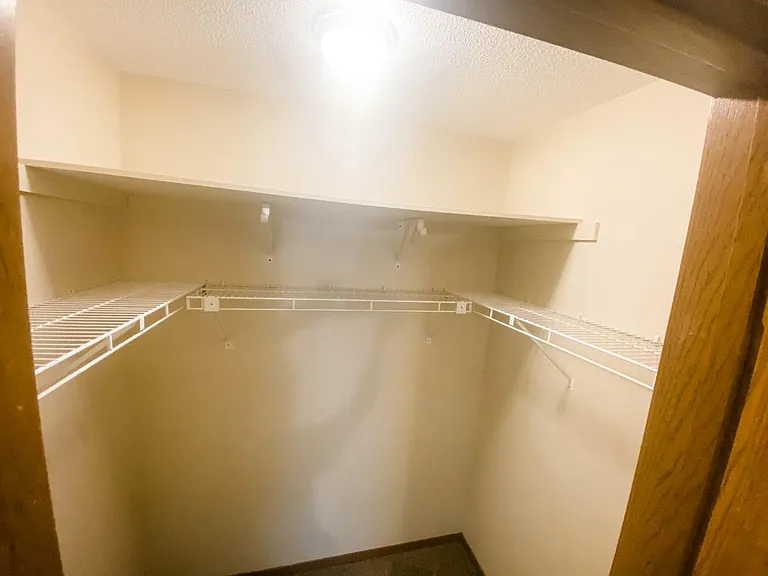 Heritage Apartments — Photo 9