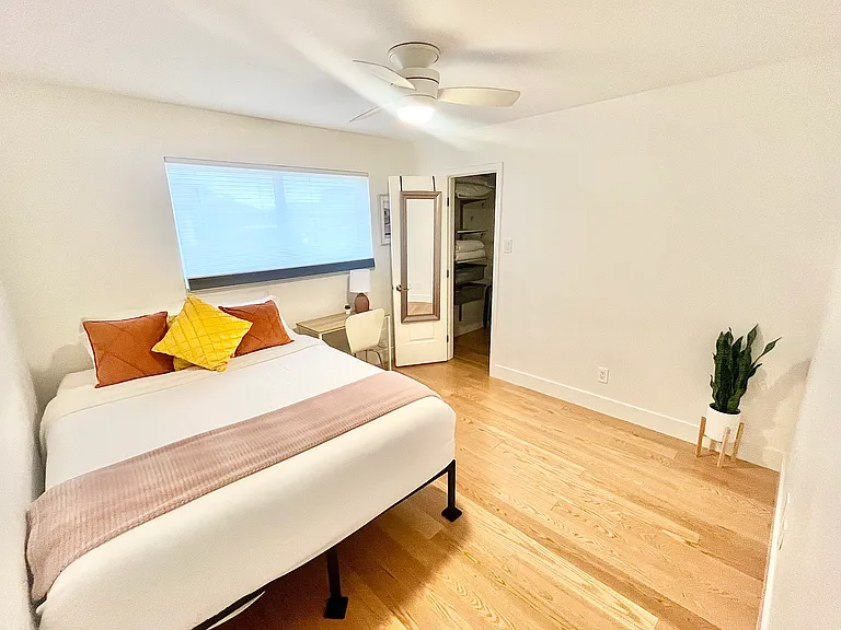 2307 N 64th Pl — Photo 18
