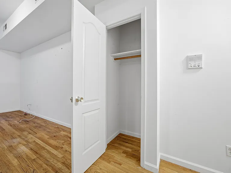 52 W 14th St #4C — Photo 9