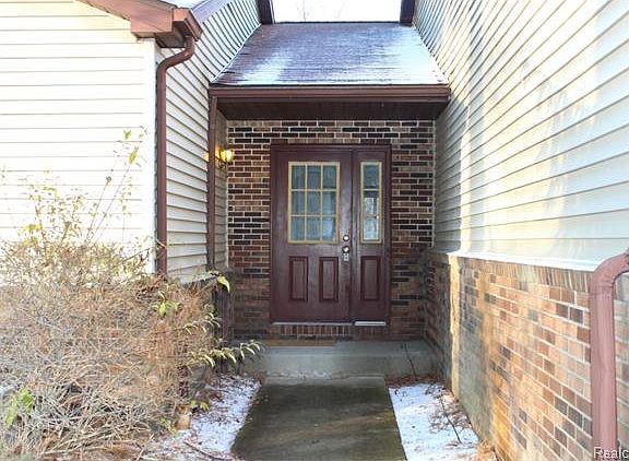 2nd image of 9209 Lake Pine Dr