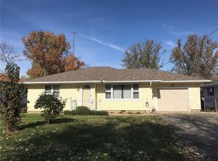103 Floyd Ave, Paris, IL 61944