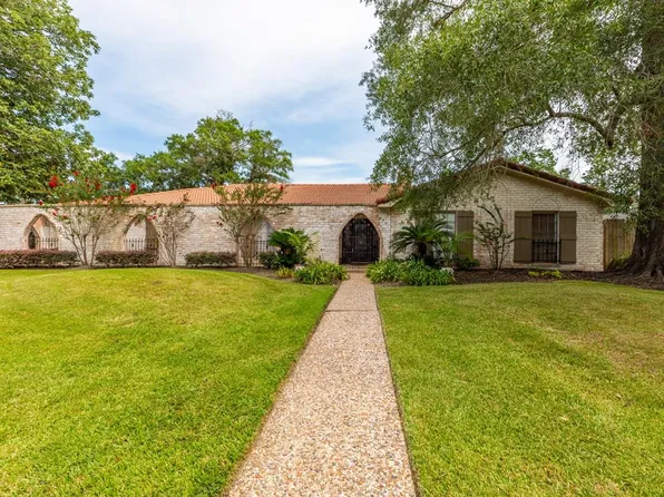 5990 Pinkstaff Ln, Beaumont, TX 77706