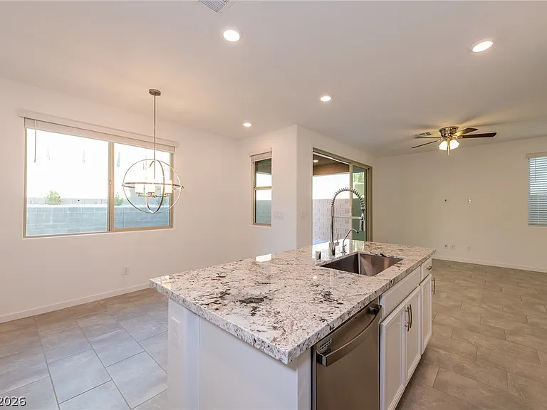 12412 Ocean Tiller Ave — Photo 13