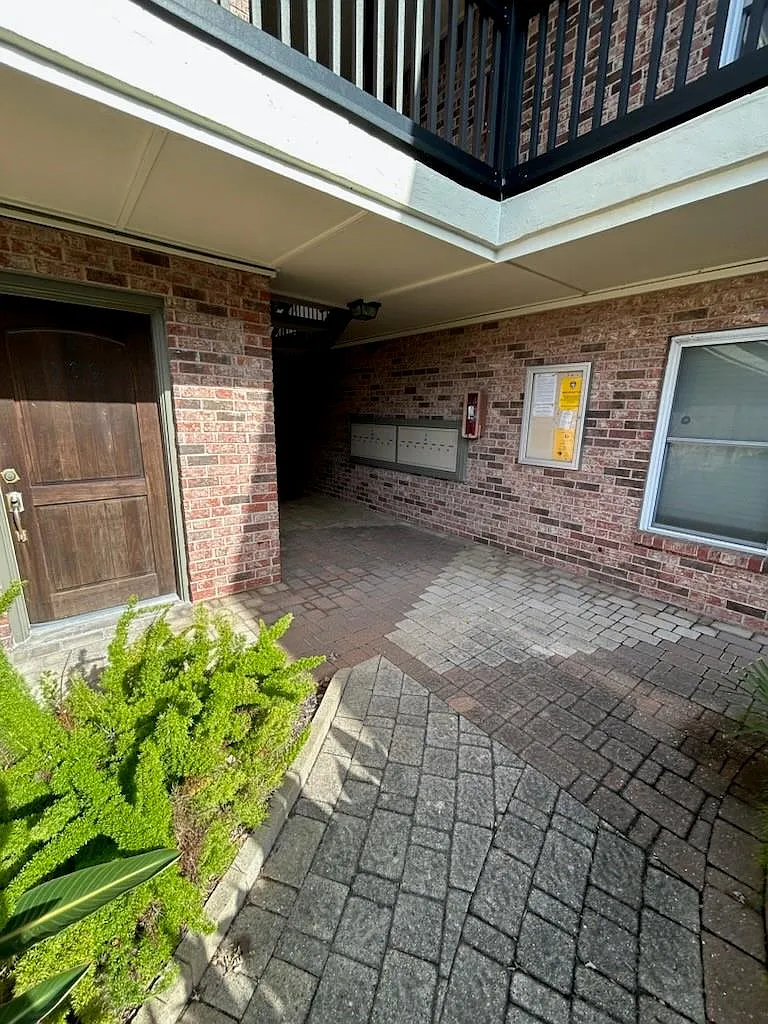 1 bed, 1.0 bath, 620 sqft, $1,050 — Photo 3
