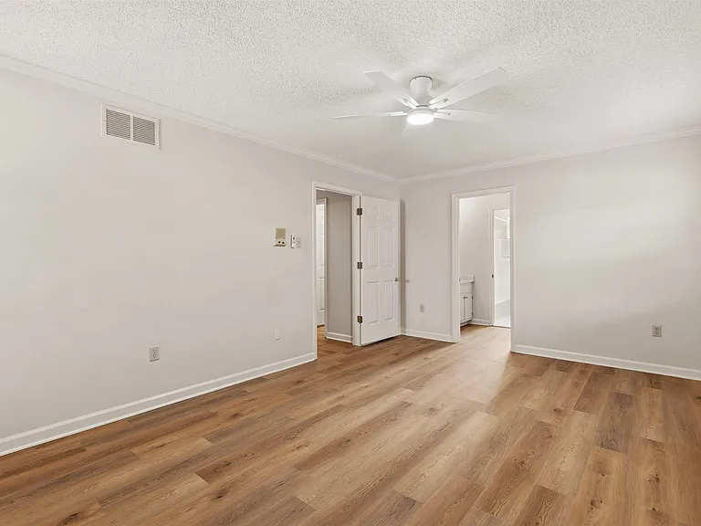8604 Sandpoint Dr — Photo 14