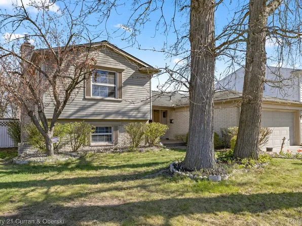 26670 Wilson Dr, Dearborn Heights, MI 48127