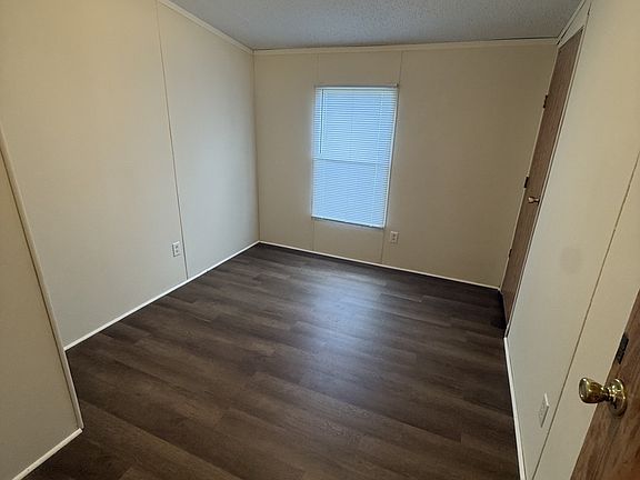 4th image of 9120 Vienna Dr #246