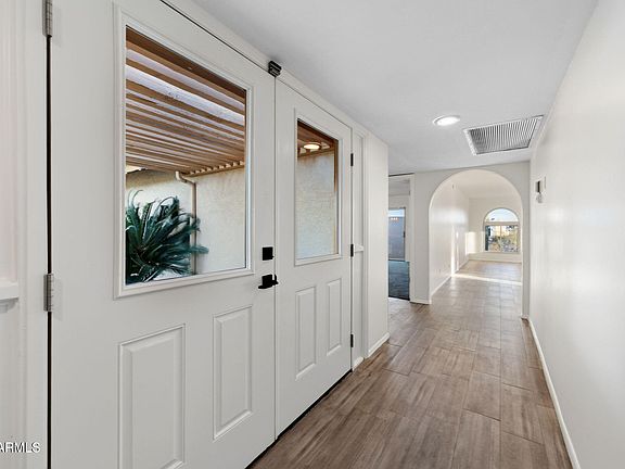 3rd image of 2323 E GREASEWOOD Street