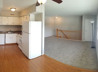 810 N Forklanding Rd Unit 102, Maple Shade, NJ 08052