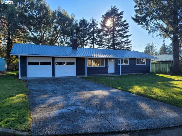 4205 Elmwood St, Tillamook, OR 97141