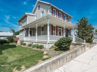 26 S 11th St, Akron, PA 17501