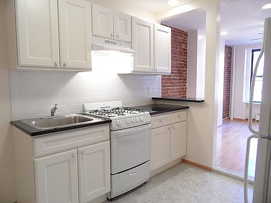 2nd image of 1712 2nd Ave APT 3S