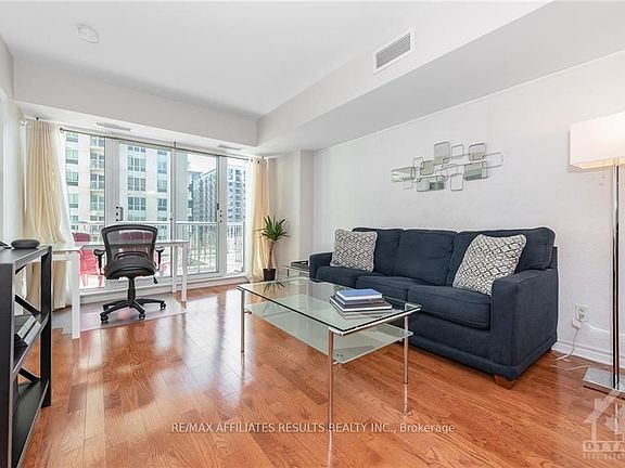 4th image of 200 Rideau St #410