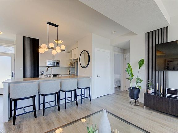 3rd image of 54 Bridge St W #23