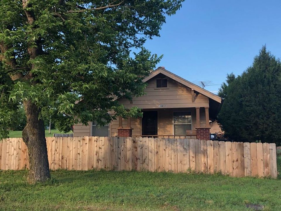 1st image of 910 Avenue D