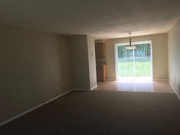 4th image of 7610 Henderson Blvd SE