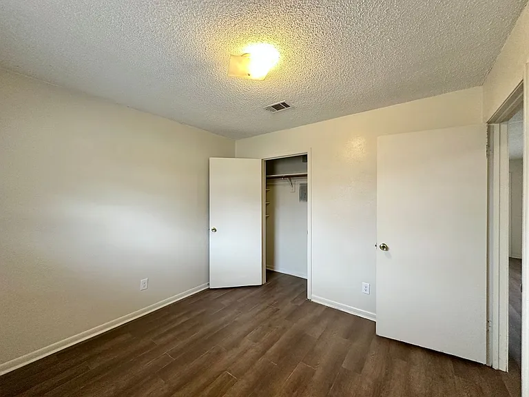 624 Sunset Ln — Photo 11
