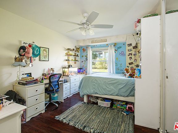 5th image of 16340 Ballinger St