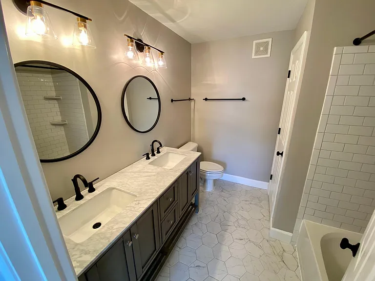 Primary bathroom (fully renovated)