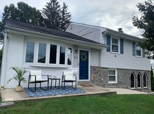 399 Westfield Dr, Broomall, PA 19008