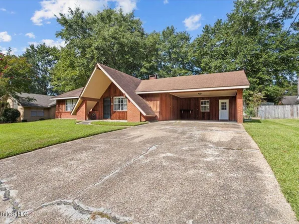 3035 Mesa Dr, Hattiesburg, MS 39402