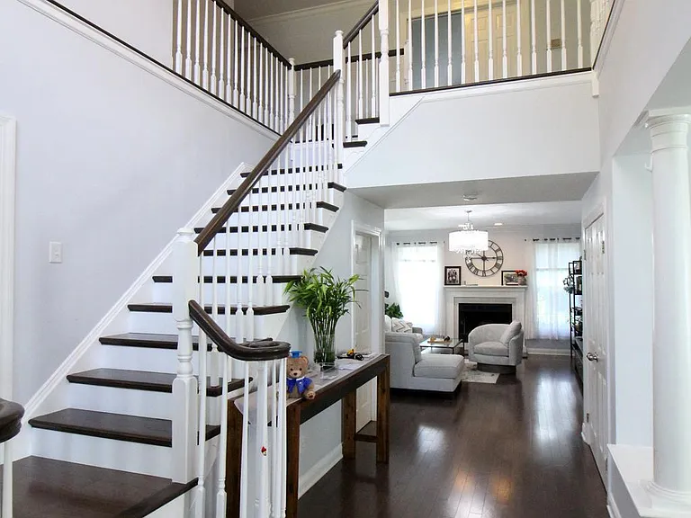 15 Kentsdale Dr — Photo 9