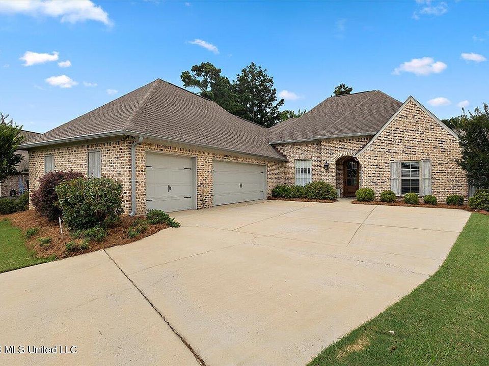 1st image of 120 Murrell Dr