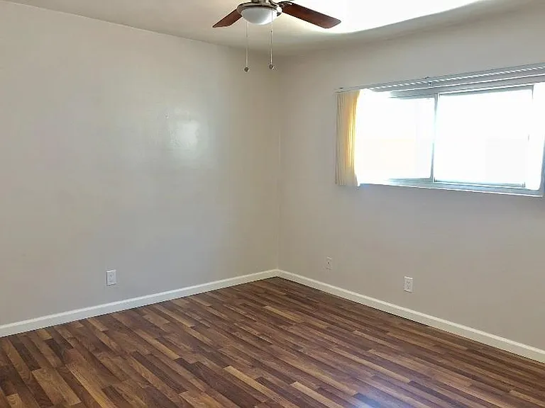 2104 Huntington Ln #D — Photo 10