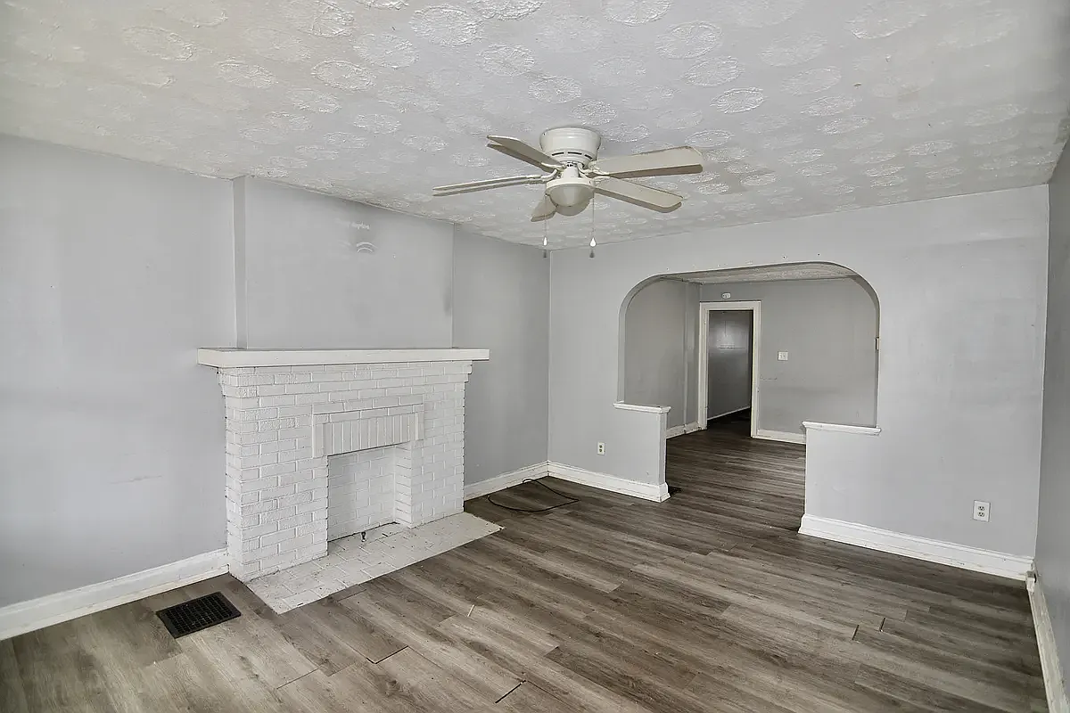 Building Photo - 254 S Princeton Ave