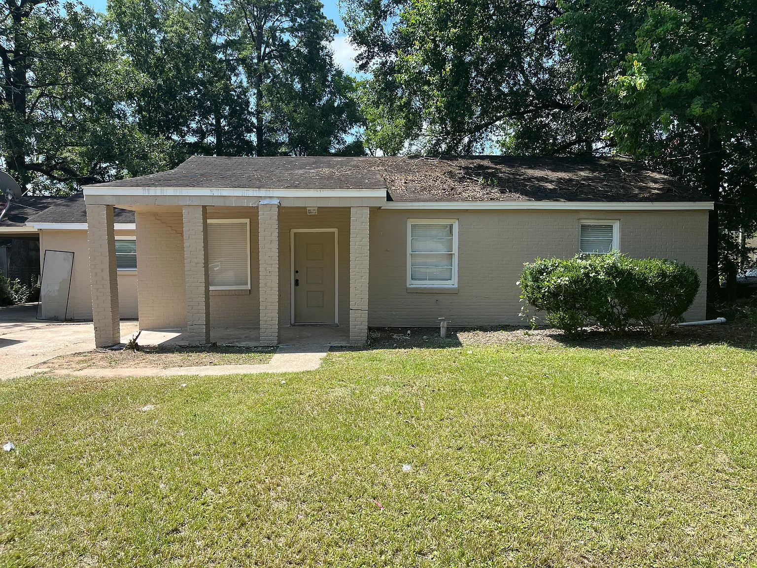 4 bed, 1332 sqft, $1,250 — Photo 1