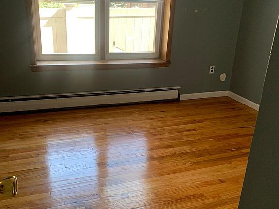 3rd image of 509 Davis Ave APT 1C