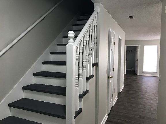 2nd image of 6018 Graston Ave