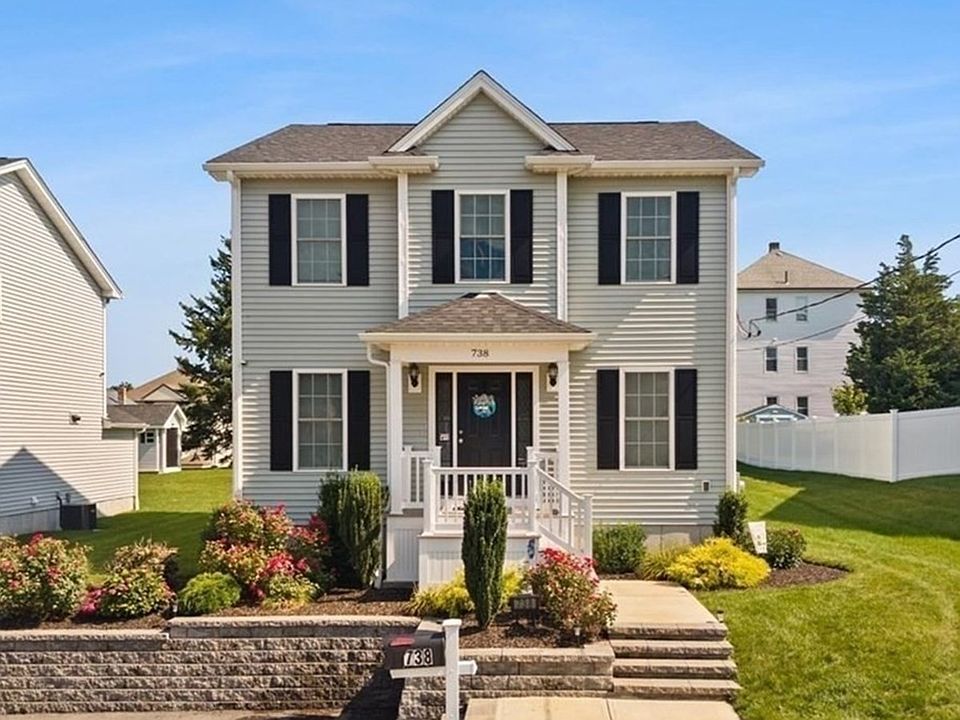 1st image of 738 Hicks St