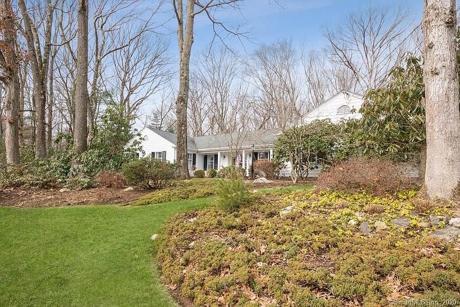 110 Chestnut Hill Ln, Stamford, CT 06903 | Zillow