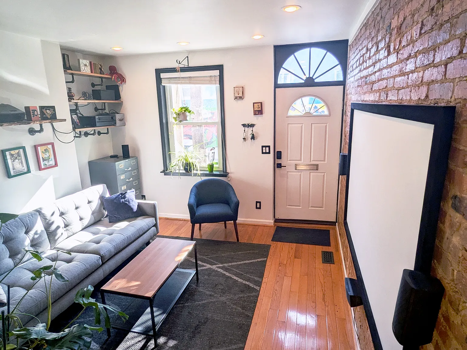 1138 Day St — Photo 3