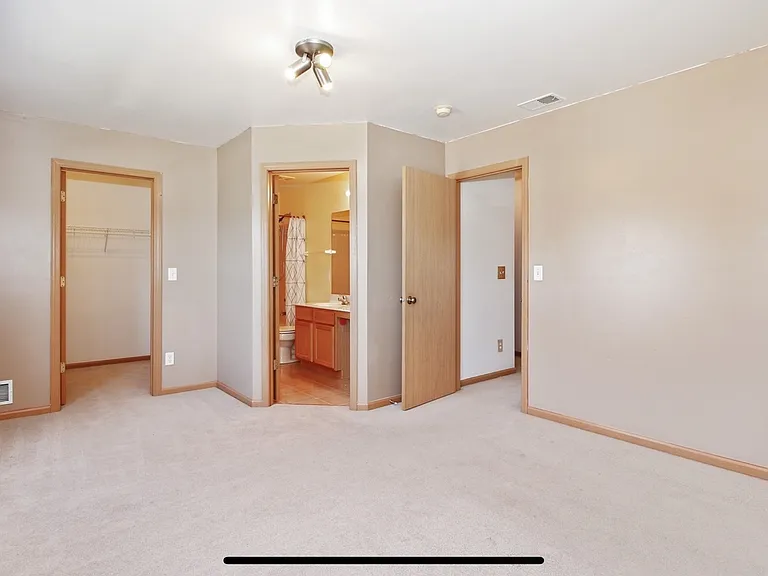 681 Zachary Dr — Photo 5